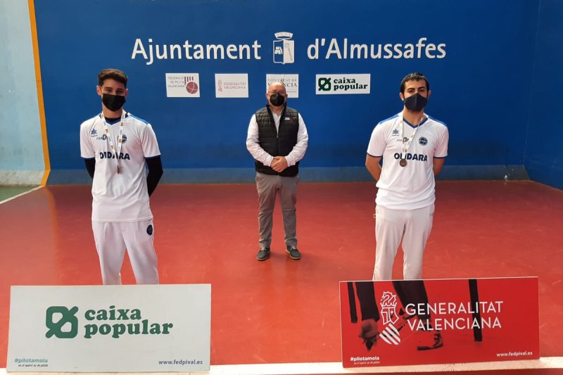 Plata y bronce para la Escola Municipal de Pilota d’Ondara en la final autonómica de frontón parejas JECV Plata y bronce para la Escola Municipal de Pilota d’Ondara en la final autonómica de frontón parejas JECV