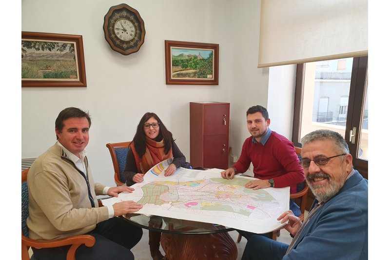 Pego: La Generalitat destina 14.000 euros al mobiliario de adecuación de la Muntanyeta Verda Pego: La Generalitat destina 14.000 euros al mobiliario de adecuación de la Muntanyeta Verda