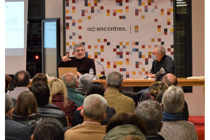 Antoni Furió parla sobre l’extensa correspondència de l’arxiu de Fuster en els Encontres a Beniarbeig Antoni Furió parla sobre l’extensa correspondència de l’arxiu de Fuster en els Encontres a Beniarbeig