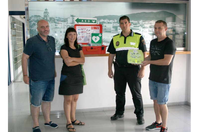 Tres desfibril.ladors per a espais públics a Gata Tres desfibril.ladors per a espais públics a Gata