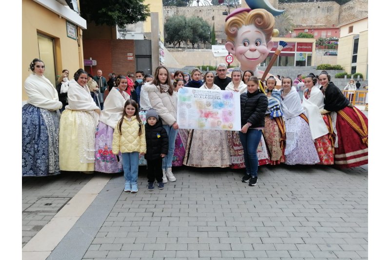Las fallas de Dénia firman un manifiesto por la paz Las fallas de Dénia firman un manifiesto por la paz