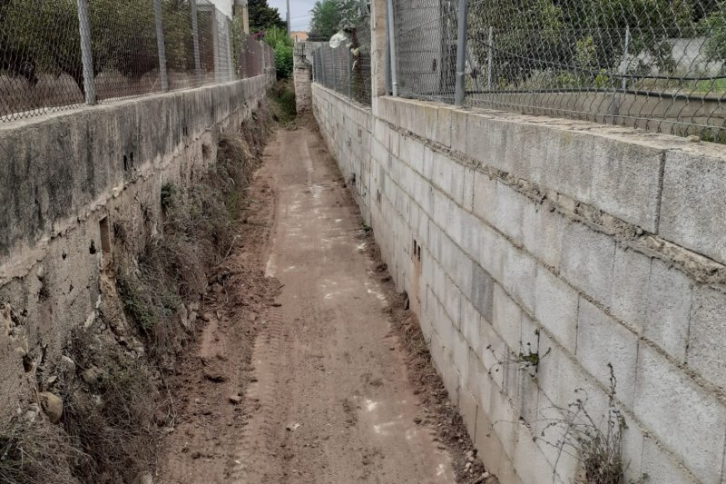 Ondara limpia y mejora el barranco del Poll Ondara limpia y mejora el barranco del Poll