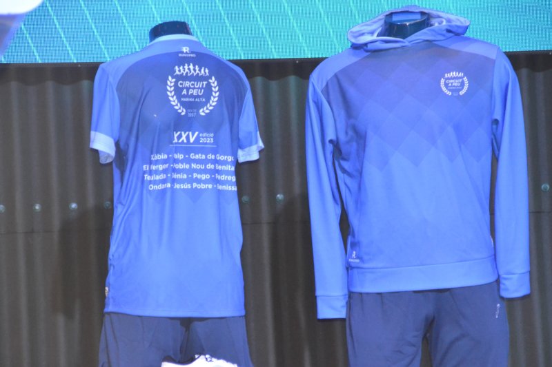 El Circuit a Peu Marina Alta rememora un cuarto de siglo de trayectoria atlética en la presentación de la edición 2023 El Circuit a Peu Marina Alta rememora un cuarto de siglo de trayectoria atlética en la presentación de la edición 2023