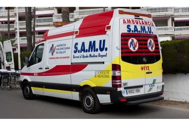 Un trabajador cae en una obra de Xàbia desde tres metros de altura  Un trabajador cae en una obra de Xàbia desde tres metros de altura