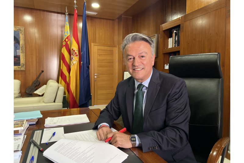 Entrevista de José Chulvi, alcalde de Xàbia, para CANFALI MARINA ALTA: “Hemos gestionado las dos últimas mayorías desde el diálogo y la participación” Entrevista de José Chulvi, alcalde de Xàbia, para CANFALI MARINA ALTA: “Hemos gestionado las dos últimas mayorías desde el diálogo y la participación”