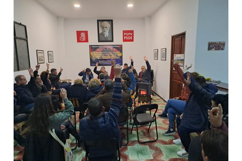 L’agrupació del PSPV de Pego aprova la candidatura que arropa a Enrique Moll per a les pròximes municipals L’agrupació del PSPV de Pego aprova la candidatura que arropa a Enrique Moll per a les pròximes municipals