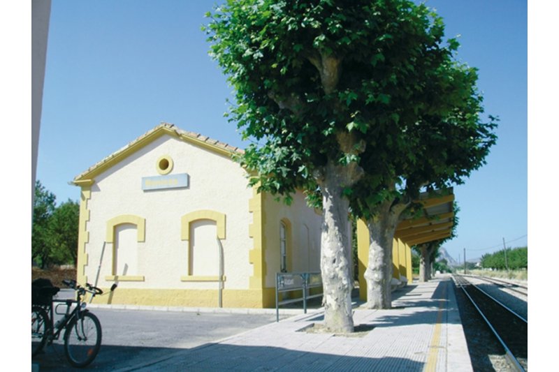 Benissa aprueba las alegaciones al estudio informativo del Tren de la Costa Benissa aprueba las alegaciones al estudio informativo del Tren de la Costa
