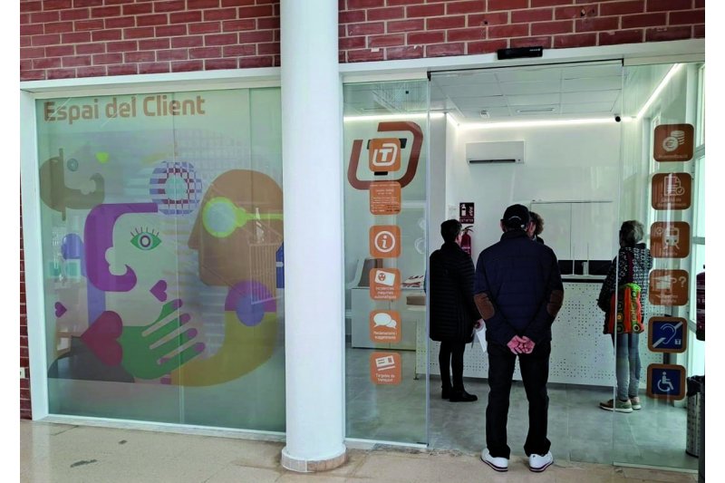 Nuevo Espai del Client en la estación del TRAM Nuevo Espai del Client en la estación del TRAM