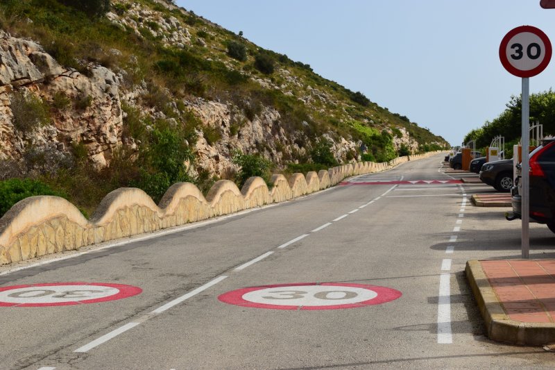 Concluye en Benitatxell el plan de asfaltado de más de 43.000 m2 de viales Concluye en Benitatxell el plan de asfaltado de más de 43.000 m2 de viales