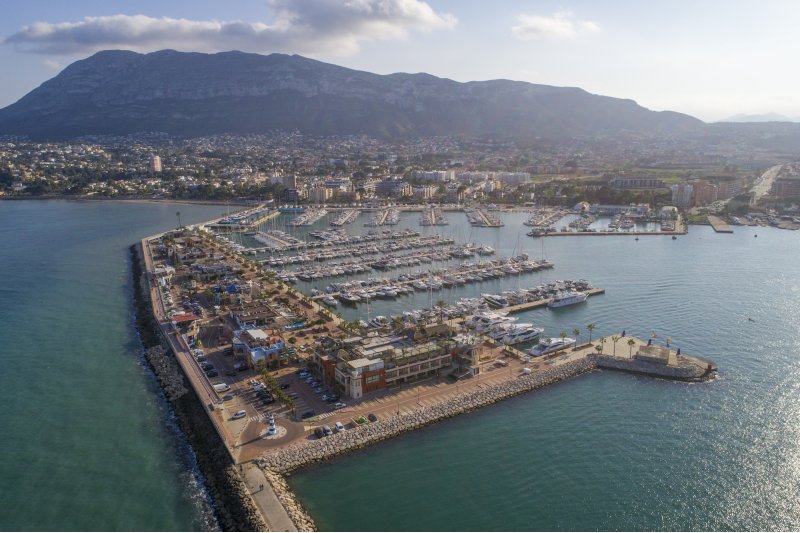 Marina Dénia comienza a controlar la calidad del agua para prevenir la legionela  Marina Dénia comienza a controlar la calidad del agua para prevenir la legionela