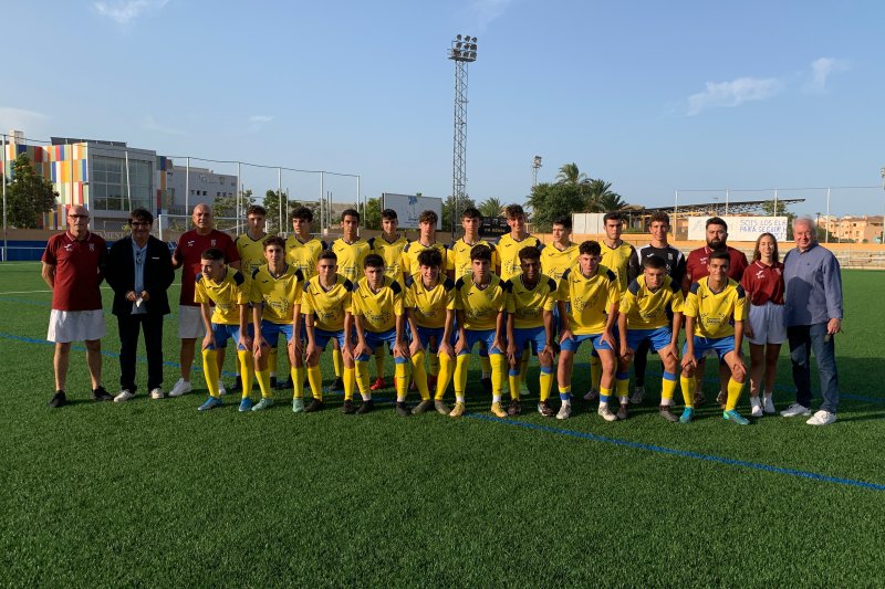 El CD Dénia presenta a sus cuatro equipos de fútbol para la temporada 2021/22 El CD Dénia presenta a sus cuatro equipos de fútbol para la temporada 2021/22