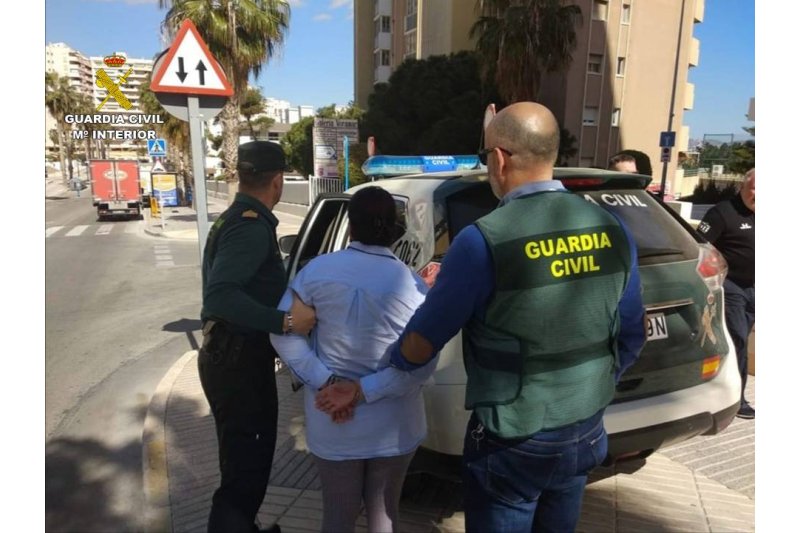 Una mujer simula dos robos en su vivienda de Calp para estafar al seguro Una mujer simula dos robos en su vivienda de Calp para estafar al seguro