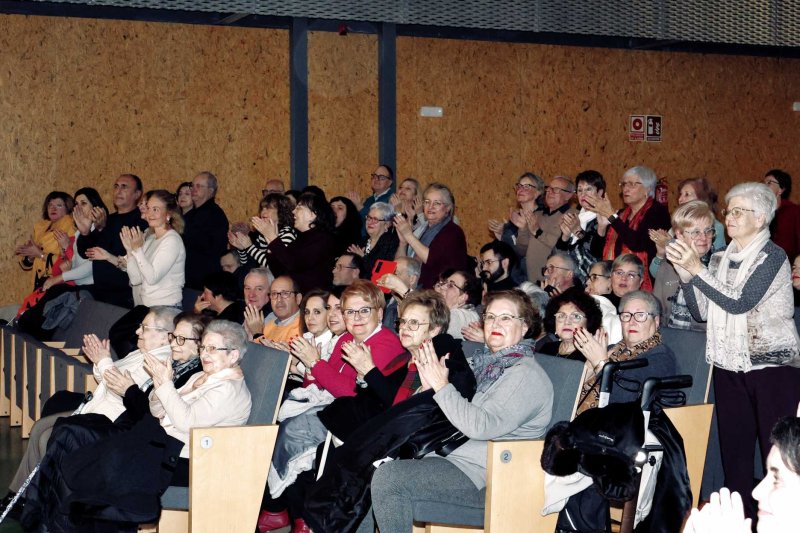 Apoteòsic estrene a Pedreguer de la sisena temporada de Valentes i Positives Apoteòsic estrene a Pedreguer de la sisena temporada de Valentes i Positives