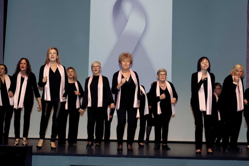 Apoteòsic estrene a Pedreguer de la sisena temporada de Valentes i Positives Apoteòsic estrene a Pedreguer de la sisena temporada de Valentes i Positives