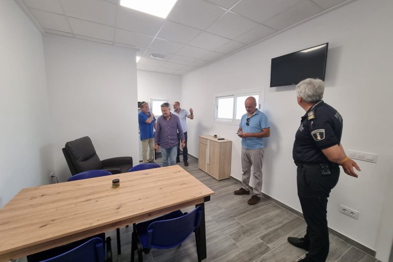 Xàbia estrena un nuevo retén auxiliar de bomberos para emergencias durante el verano  Xàbia estrena un nuevo retén auxiliar de bomberos para emergencias durante el verano