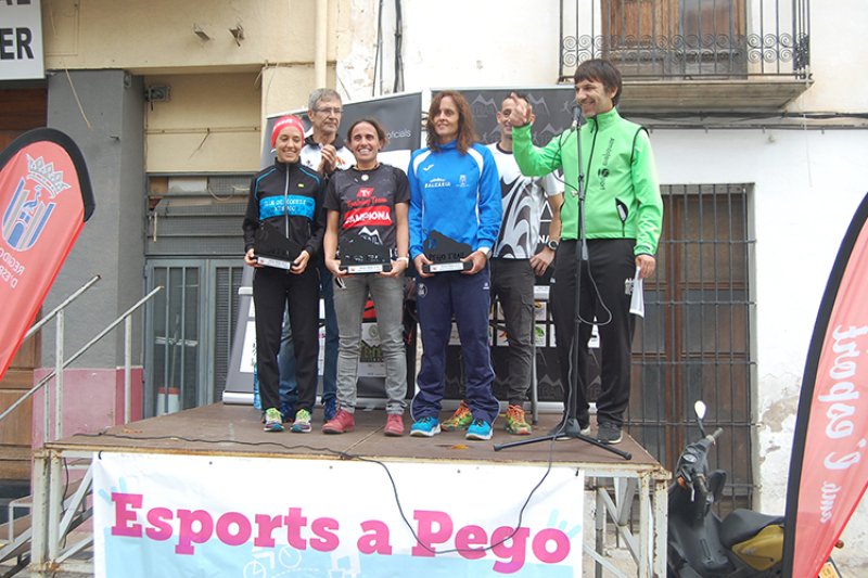 Atletisme: De la Cruz i Valero en 21 quilòmetres i Pol i Pilar Rodríquez en sprint són els guanyadors de la Pego Trail Atletisme: De la Cruz i Valero en 21 quilòmetres i Pol i Pilar Rodríquez en sprint són els guanyadors de la Pego Trail