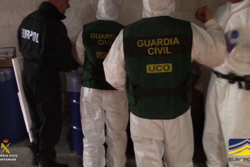 La Guardia Civil desmantela en Llíber el mayor laboratorio de drogas sintéticas de España La Guardia Civil desmantela en Llíber el mayor laboratorio de drogas sintéticas de España