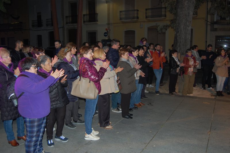 La regidora d’Igualtat fa una crida a la sororitat per a enderrocar el masclisme en la jornada central del 25N a Pego La regidora d’Igualtat fa una crida a la sororitat per a enderrocar el masclisme en la jornada central del 25N a Pego