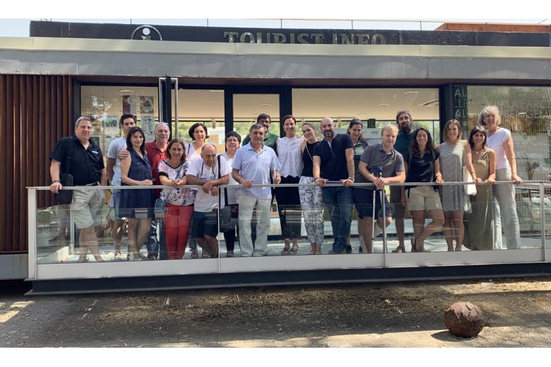 La Ruta del Vino celebra un encuentro con bodegueros y profesionales de la Vall de Pop La Ruta del Vino celebra un encuentro con bodegueros y profesionales de la Vall de Pop