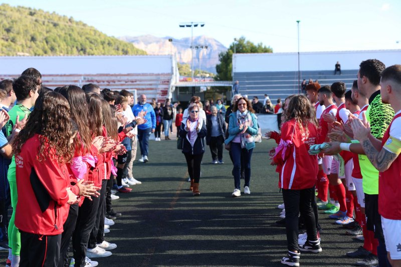 El Joventut Pedreguer repeteix la jornada solidària amb el grup Valentes i Positives El Joventut Pedreguer repeteix la jornada solidària amb el grup Valentes i Positives