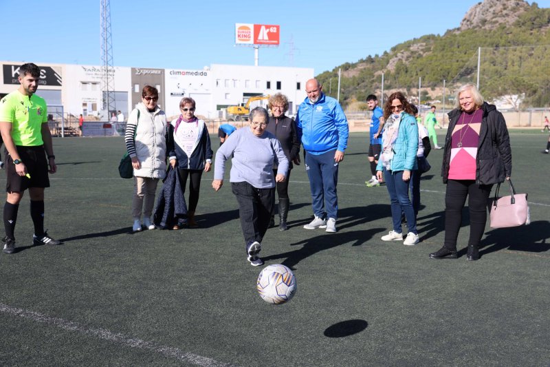 El Joventut Pedreguer repeteix la jornada solidària amb el grup Valentes i Positives El Joventut Pedreguer repeteix la jornada solidària amb el grup Valentes i Positives
