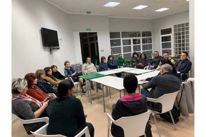 El comerç de Gata esclata per les obres del casc urbà que ha superat en quatre mesos el termini d’execució El comerç de Gata esclata per les obres del casc urbà que ha superat en quatre mesos el termini d’execució