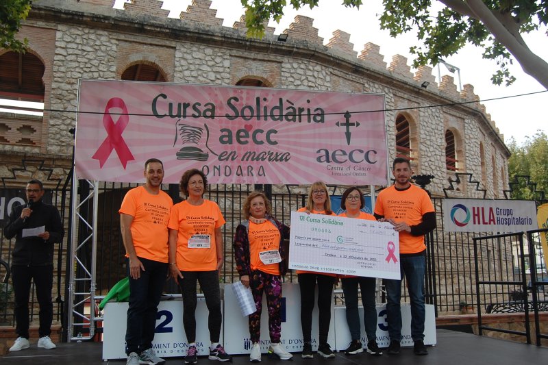 La Cursa Solidària d’Ondara bate records para recaudar 8.420 euros destinados a la investigación contra el cáncer La Cursa Solidària d’Ondara bate records para recaudar 8.420 euros destinados a la investigación contra el cáncer