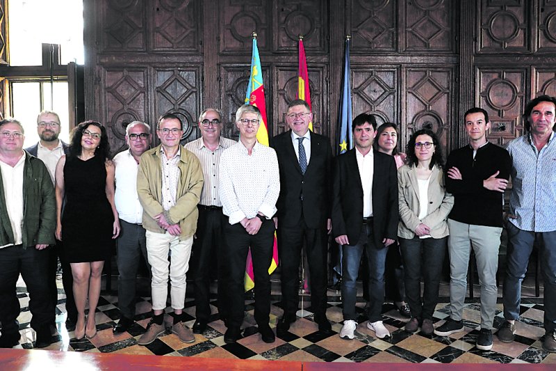 Ximo Puig, presidente de la Generalitat: “El problema de la vía ancha entre Dénia y Gandia es que hay gente que no quiere que el tren pase cerca de su casa”  Ximo Puig, presidente de la Generalitat: “El problema de la vía ancha entre Dénia y Gandia es que hay gente que no quiere que el tren pase cerca de su casa”