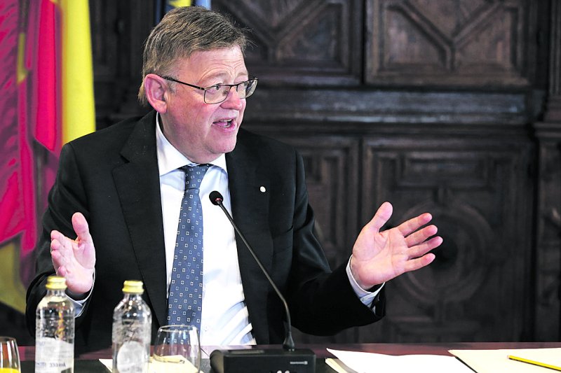 Ximo Puig, presidente de la Generalitat: “El problema de la vía ancha entre Dénia y Gandia es que hay gente que no quiere que el tren pase cerca de su casa”  Ximo Puig, presidente de la Generalitat: “El problema de la vía ancha entre Dénia y Gandia es que hay gente que no quiere que el tren pase cerca de su casa”