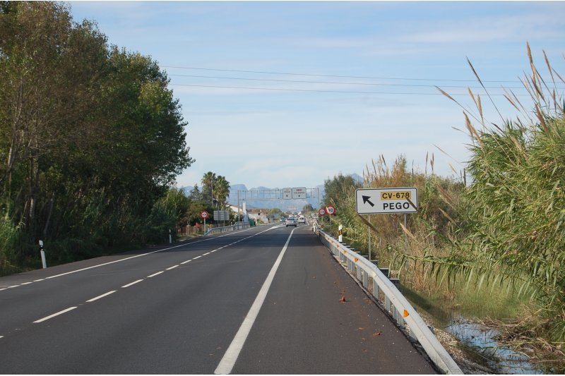 La junta de portaveus de Pego acorda per unanimitat convocar una concentració ciutadana per a reclamar una solució al punt negre de l’hostal de Sant Jaume La junta de portaveus de Pego acorda per unanimitat convocar una concentració ciutadana per a reclamar una solució al punt negre de l’hostal de Sant Jaume