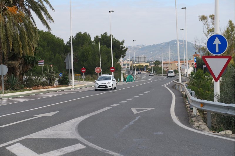 El Ministerio de Fomento licita la pasarela sobre la N-332 a su paso por Calp El Ministerio de Fomento licita la pasarela sobre la N-332 a su paso por Calp