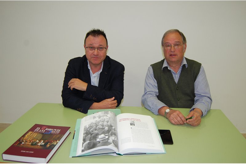 El cronista Daniel Sala rememora las raíces del riego de las huertas en la conferencia sobre el Tribunal de las Aguas en Murla El cronista Daniel Sala rememora las raíces del riego de las huertas en la conferencia sobre el Tribunal de las Aguas en Murla