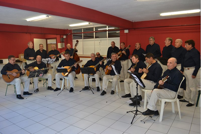 Cántame un bolero para enamorar o enamorarme Cántame un bolero para enamorar o enamorarme