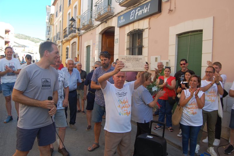 El mon de la pilota es congrega a les festes populars d’Orba per a homenatjar al veterà pilotari “Pepet el conill” El mon de la pilota es congrega a les festes populars d’Orba per a homenatjar al veterà pilotari “Pepet el conill”