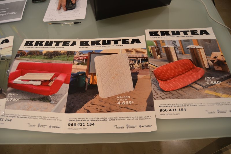 “Brutea”, la campanya para intentar que la gente  avise al serviccio de recogida de muebles y trastos viejos  “Brutea”, la campanya para intentar que la gente  avise al serviccio de recogida de muebles y trastos viejos