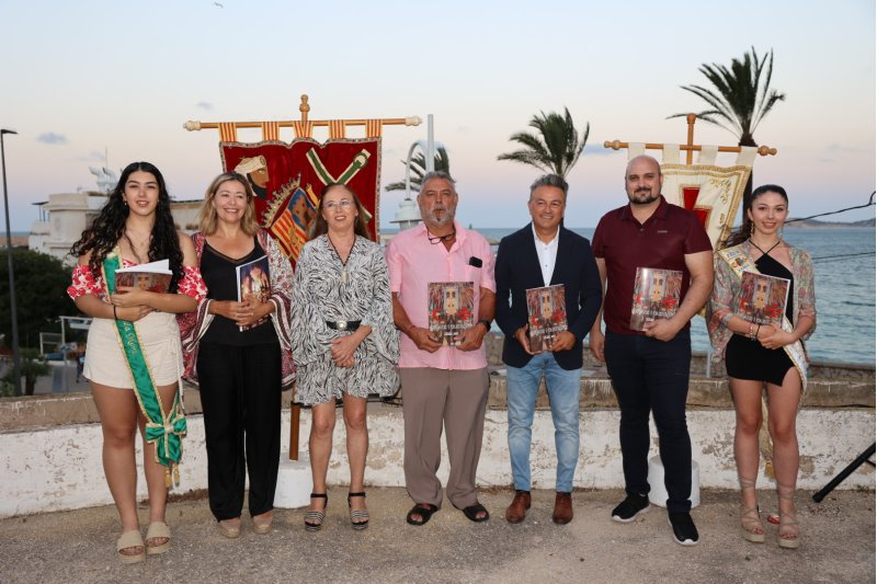 Los Moros i Cristians de Xàbia regresan con más música y pólvora y paellas para el “sopar de germanor” Los Moros i Cristians de Xàbia regresan con más música y pólvora y paellas para el “sopar de germanor”