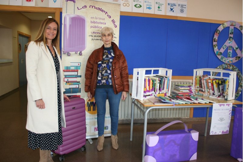 La Maleta Lila promueve en el IES La Mar de Xàbia la igualdad y la educación en valores La Maleta Lila promueve en el IES La Mar de Xàbia la igualdad y la educación en valores