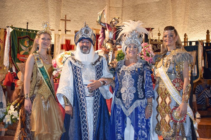 La ofrenda a Sant Jaume marca el inicio de los días grandes de los Moros i Cristians de Xàbia La ofrenda a Sant Jaume marca el inicio de los días grandes de los Moros i Cristians de Xàbia