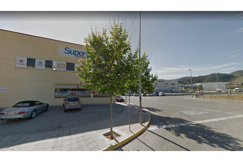 Pedreguer sol·licita 200.000 euros de l'Ivace per a millores al polígon de les Galgues Pedreguer sol·licita 200.000 euros de l'Ivace per a millores al polígon de les Galgues