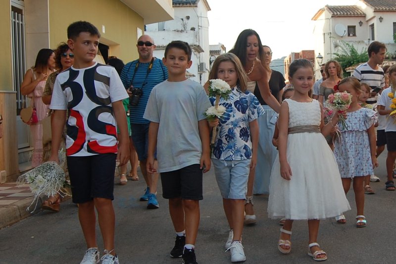 L’ofrena marca l’equador solemne de les festes patronals de Benidoleig L’ofrena marca l’equador solemne de les festes patronals de Benidoleig