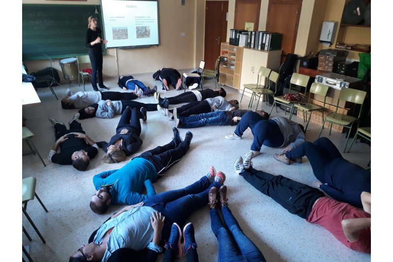 Un programa divulga en Xàbia pautas para una educación postural entre los escolares  Un programa divulga en Xàbia pautas para una educación postural entre los escolares