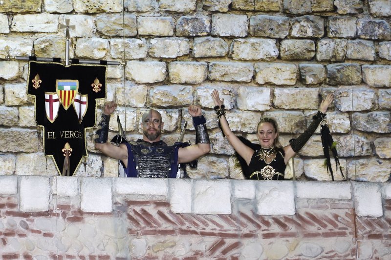 La reconquesta del castell preludia l’entrada de gala de moros i cristians d’El Verger La reconquesta del castell preludia l’entrada de gala de moros i cristians d’El Verger