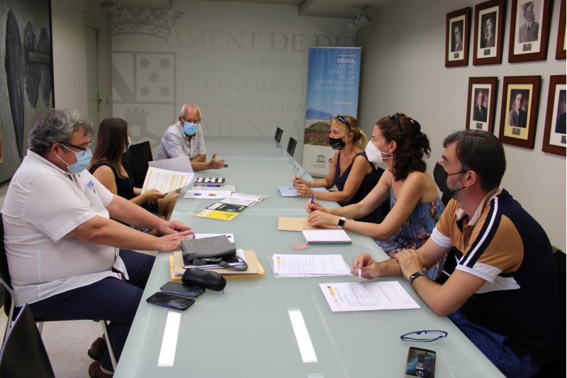 El Ayuntamiento ofrecerá prácticas a los alumnos de FP dual del IES Sorts de la Mar El Ayuntamiento ofrecerá prácticas a los alumnos de FP dual del IES Sorts de la Mar