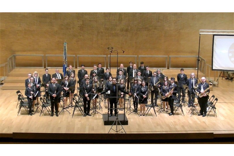 Ondara: Dos-cents trenta veïns arropen a la Unió Musical en l’homenatge a Gonzalo Ortolà a l’ADDA Ondara: Dos-cents trenta veïns arropen a la Unió Musical en l’homenatge a Gonzalo Ortolà a l’ADDA