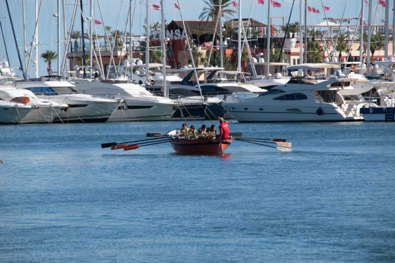 Dénia a la Mar abre las actividades náuticas a los alumnos de los institutos  Dénia a la Mar abre las actividades náuticas a los alumnos de los institutos