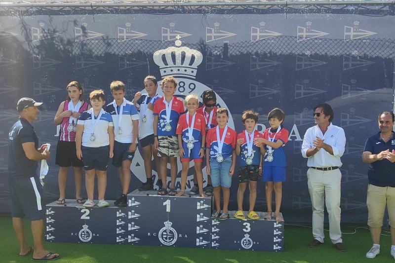 Los palistas del Real Club Náutico de Dénia brillan en la cuarta prueba de la Liga de Kayak de Mar  Los palistas del Real Club Náutico de Dénia brillan en la cuarta prueba de la Liga de Kayak de Mar