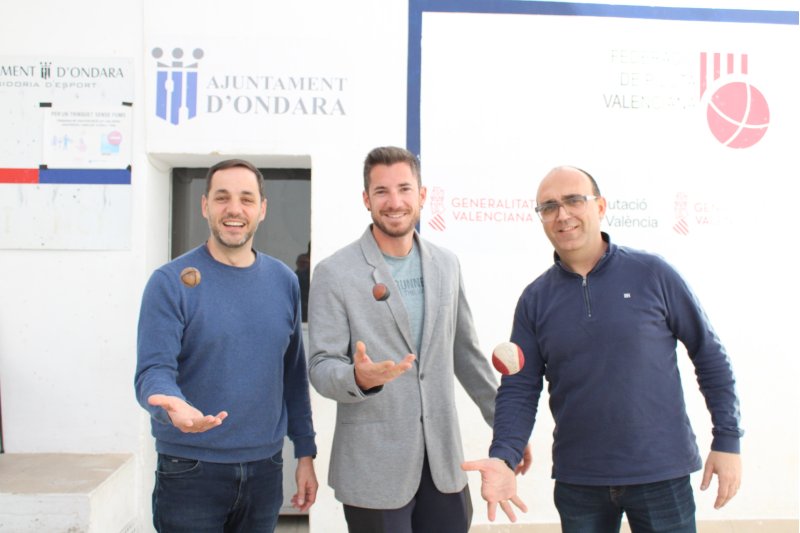 Ondara dona el nom a un equip professional d’escala i corda masculí i a un altre de raspall femení  Ondara dona el nom a un equip professional d’escala i corda masculí i a un altre de raspall femení