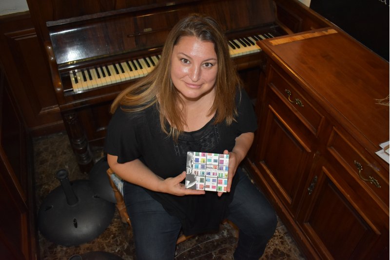 Eva Olivencia da valor y sentido a lo Diferente en su primer CD en solitario Eva Olivencia da valor y sentido a lo Diferente en su primer CD en solitario