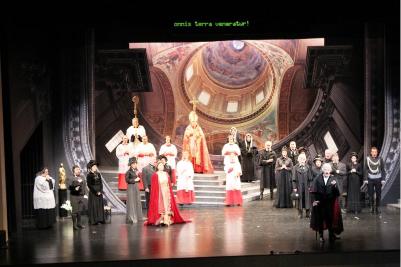 La representación de la ópera Tosca llena la sala del Auditori Teulada Moraira La representación de la ópera Tosca llena la sala del Auditori Teulada Moraira