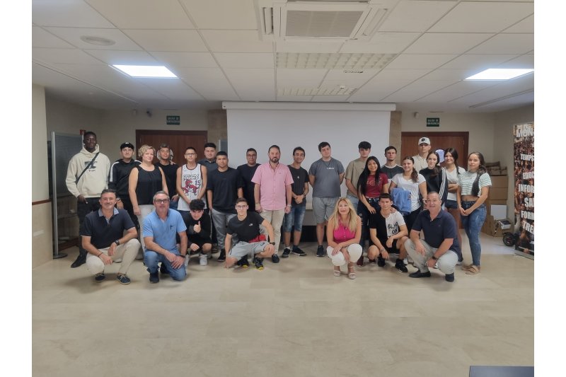 30 alumnos comienzan a formarse en energías renovables y comercio de la mano de Creama Xàbia 30 alumnos comienzan a formarse en energías renovables y comercio de la mano de Creama Xàbia